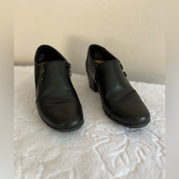 Clarks Emslie Warren Black Leather Heeled Ankle Booties Women’s - Picture 1 of 10